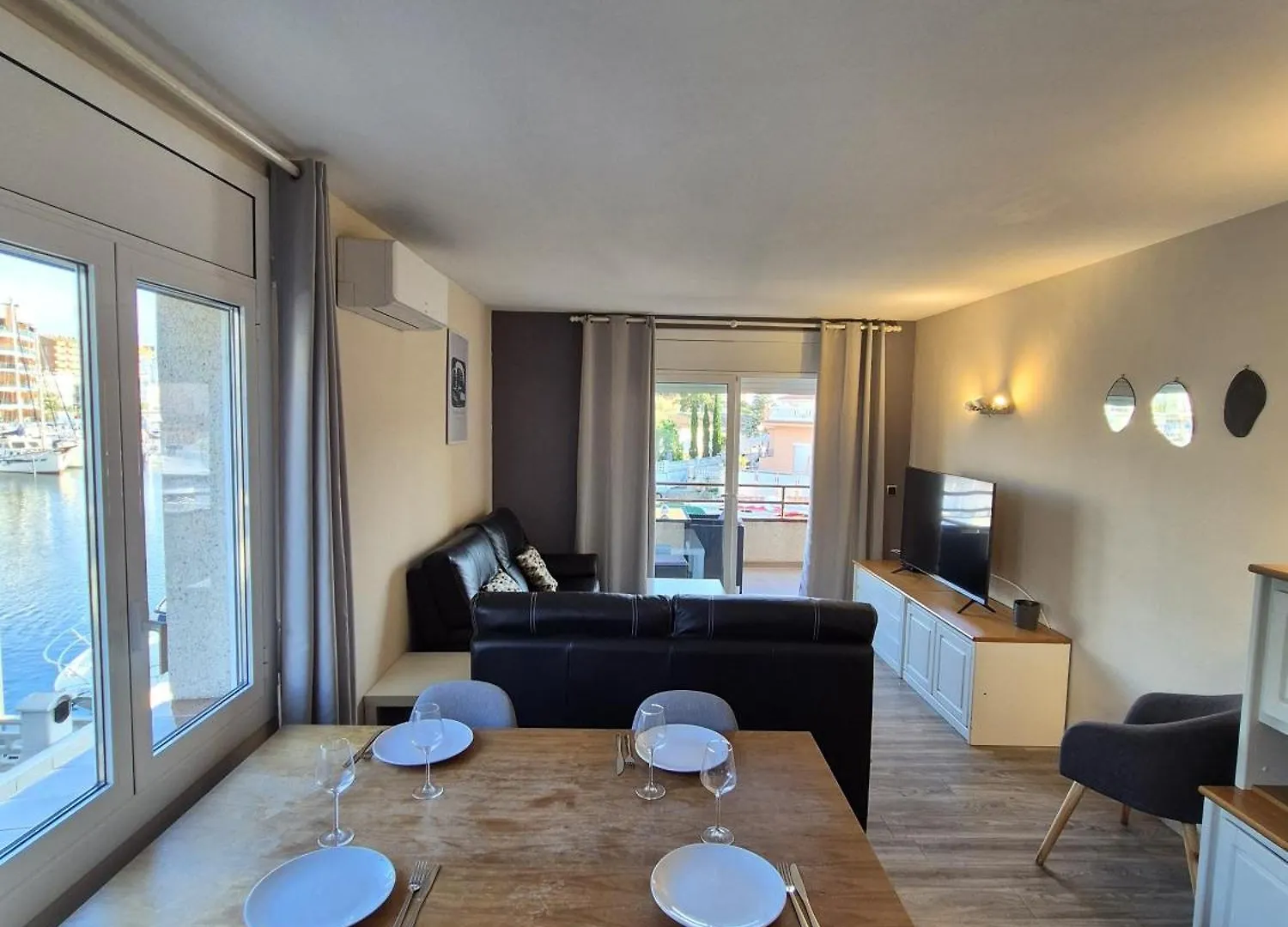 Apartment Apartamento Maya Roses